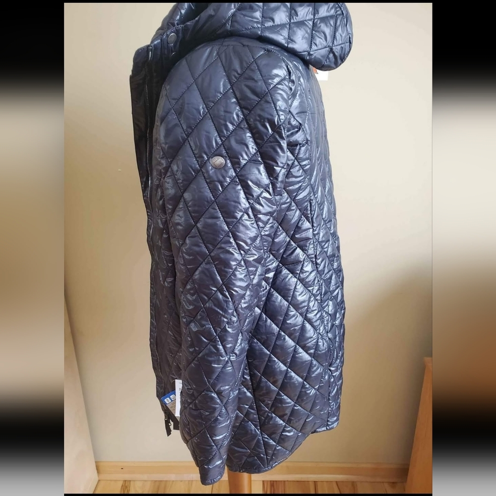 Obermeyer lightweight warm jacket, Size M, dark n… - image 3